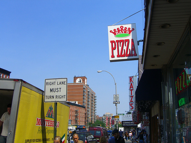 https://www.flickr.com/photos/iamagenious/570004166/in/photolist-sRXynG-aF2MjC-58f3zg-8m5feo-8T3N87-6bX4nV-h4Xmha-5HZn1V-7XhYz1-6SndZu-5J4E7L-6Si9yD-96iktt-8RDgg9-Snqo3-6Si9zp-4rcFA-2RqePX-6MgWxr-6euFno-8ogSFZ-8C3sXa-6Si9xP-arpho-6Si9wc-g35yB-53s27H-8GLu2y-wZdvsq-xm62he-7XeHX4-6PdN6r-8C2oM2-8SZGVT-8HozP3-GiKCR-7oReqh-7XeJMB-4KhERM-6rvZTP-hAcJg2-8L7j9e-6TAL7K-4x5twp-86dVbL-3zC1G-w9XmDy-yfDW1h-vnxh2D-3SEAGA