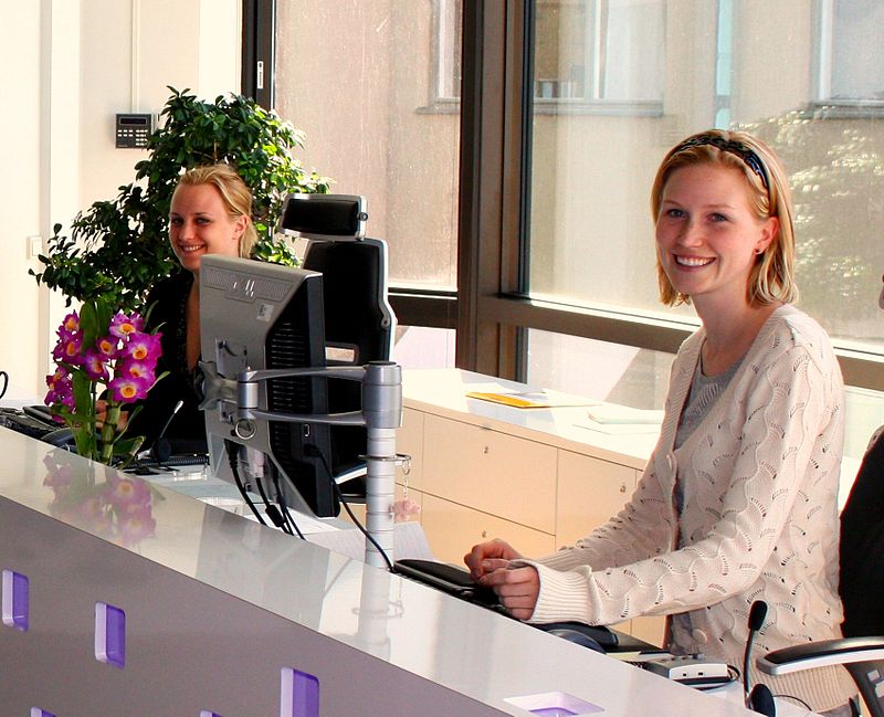 800px-Receptionists